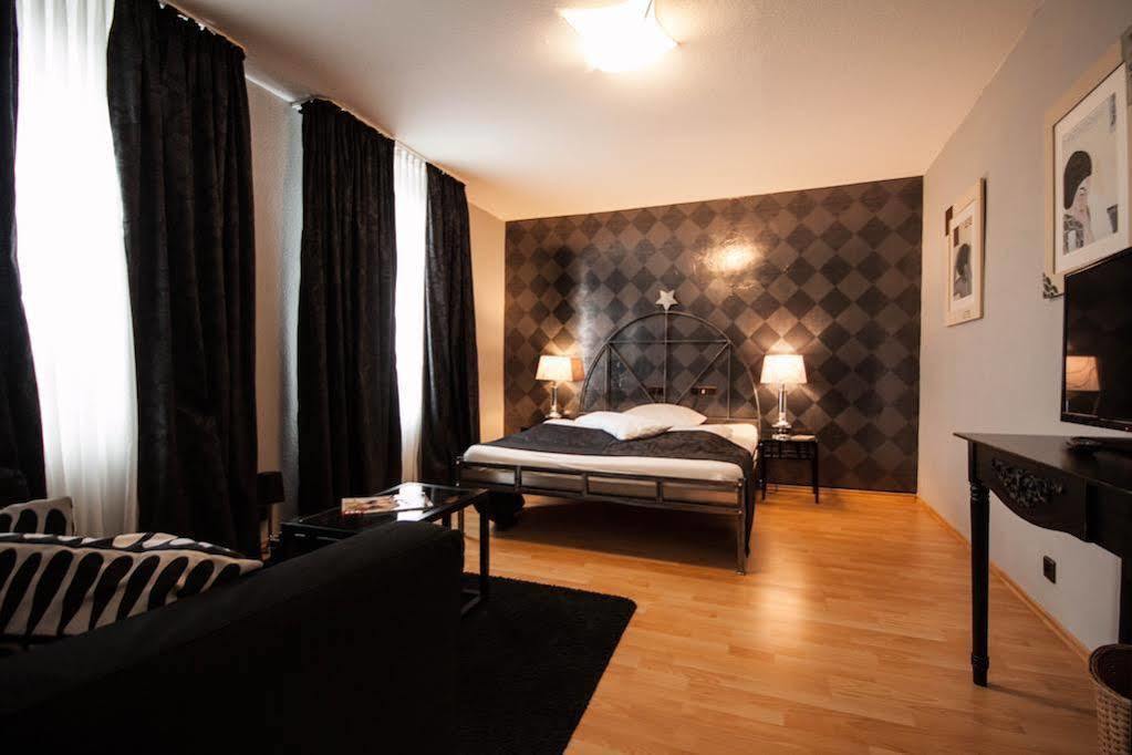 Hotel Haus Roedgen Wilnsdorf Exterior photo